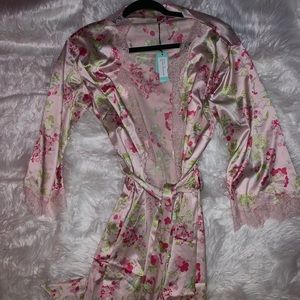 SPOYLT large robe